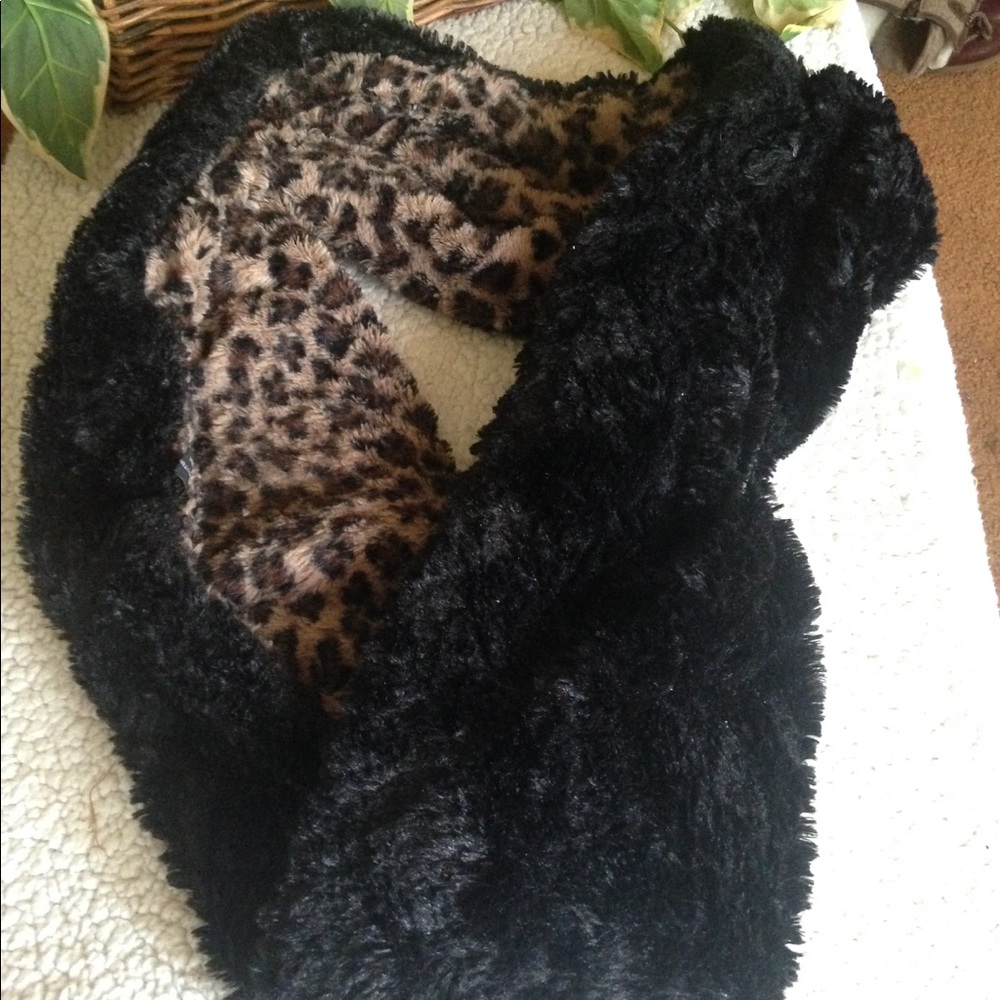 Infinity Scarf - Picture 4 of 7